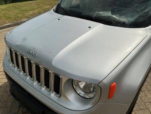 Jeep Renegade 1.4 Multi Air 16V Samochód złomowany (2017, Metalik, Srebrnoszary)