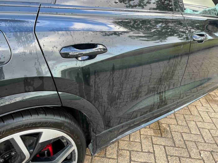 Audi RS Q8 4.0 V8 32V RS TFSI Mild Hybrid Quattro Épave (2022, Métallisé, Noir)