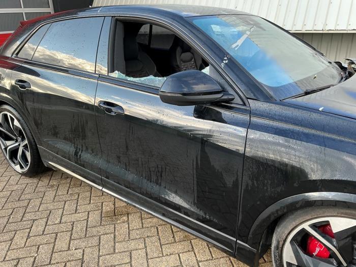 Audi RS Q8 4.0 V8 32V RS TFSI Mild Hybrid Quattro Épave (2022, Métallisé, Noir)