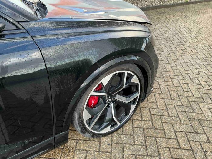 Audi RS Q8 4.0 V8 32V RS TFSI Mild Hybrid Quattro Épave (2022, Métallisé, Noir)