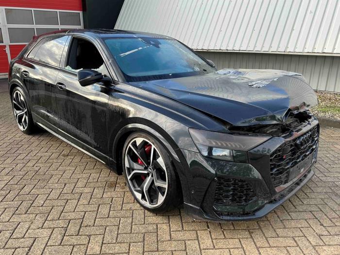 Audi RS Q8 4.0 V8 32V RS TFSI Mild Hybrid Quattro Épave (2022, Métallisé, Noir)