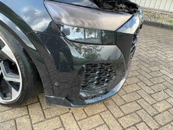 Audi RS Q8 4.0 V8 32V RS TFSI Mild Hybrid Quattro Épave (2022, Métallisé, Noir)