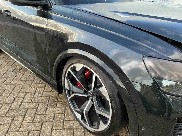 Audi RS Q8 4.0 V8 32V RS TFSI Mild Hybrid Quattro Épave (2022, Métallisé, Noir)