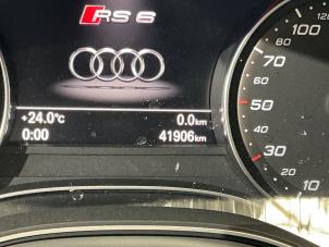 Audi RS 6 Avant 4.0 V8 TFSI Performance 32V Épave (2018, Métallisé, Gris argenté, Gris)