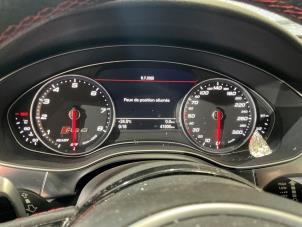 Audi RS 6 Avant 4.0 V8 TFSI Performance 32V Épave (2018, Métallisé, Gris argenté, Gris)