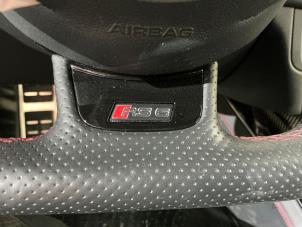 Audi RS 6 Avant 4.0 V8 TFSI Performance 32V Épave (2018, Métallisé, Gris argenté, Gris)