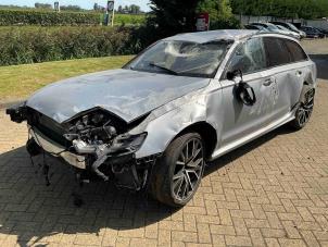 Audi RS 6 Avant 4.0 V8 TFSI Performance 32V Épave (2018, Métallisé, Gris argenté, Gris)