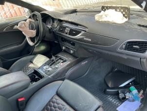 Audi RS 6 Avant 4.0 V8 TFSI Performance 32V Épave (2018, Métallisé, Gris argenté, Gris)