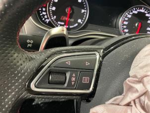 Audi RS 6 Avant 4.0 V8 TFSI Performance 32V Épave (2018, Métallisé, Gris argenté, Gris)
