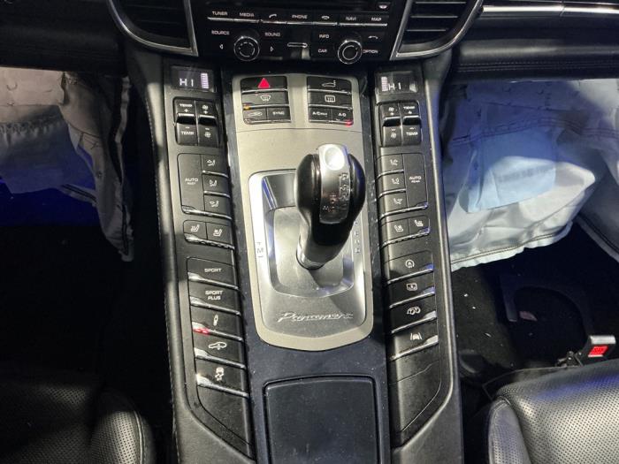 Porsche Panamera 3.0 V6 24V 4S Épave (2013, Métallisé, Noir)