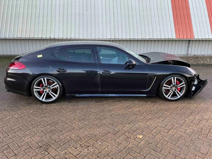 Porsche Panamera 3.0 V6 24V 4S Épave (2013, Métallisé, Noir)
