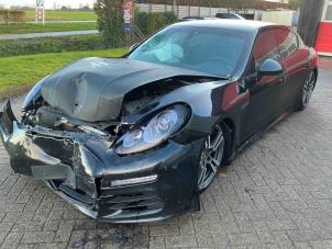 Porsche Panamera 3.0 V6 24V 4S Épave (2013, Métallisé, Noir)