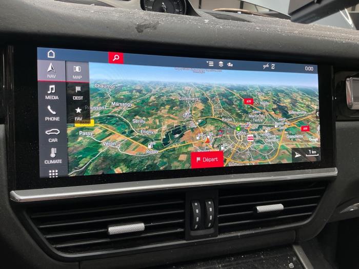 Porsche Cayenne III 3.0 V6 Turbo 24V E-Hybrid Samochód złomowany (2021, Metalik, Srebrnoszary)