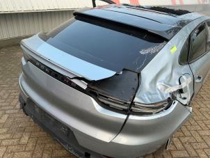 Porsche Cayenne III 3.0 V6 Turbo 24V E-Hybrid Samochód złomowany (2021, Metalik, Srebrnoszary)