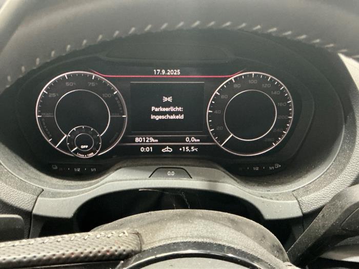 Audi A3 Sportback 1.4 TFSI 16V 40 e-tron Épave (2020, Métallisé, Gris argenté)