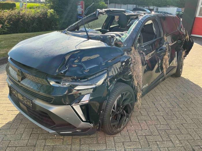 Renault Captur II 1.6 E-Tech 145 Samochód złomowany (2025, Metalik, Czarny)