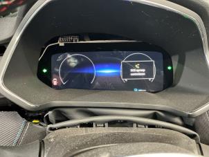 Renault Captur II 1.6 E-Tech 145 Samochód złomowany (2025, Metalik, Czarny)