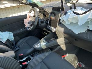 Renault Captur II 1.6 E-Tech 145 Samochód złomowany (2025, Metalik, Czarny)