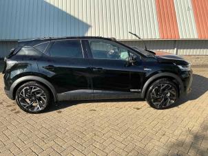 Renault Captur II 1.6 E-Tech 145 Samochód złomowany (2025, Metalik, Czarny)