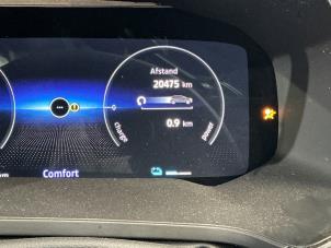 Renault Captur II 1.6 E-Tech 145 Samochód złomowany (2025, Metalik, Czarny)