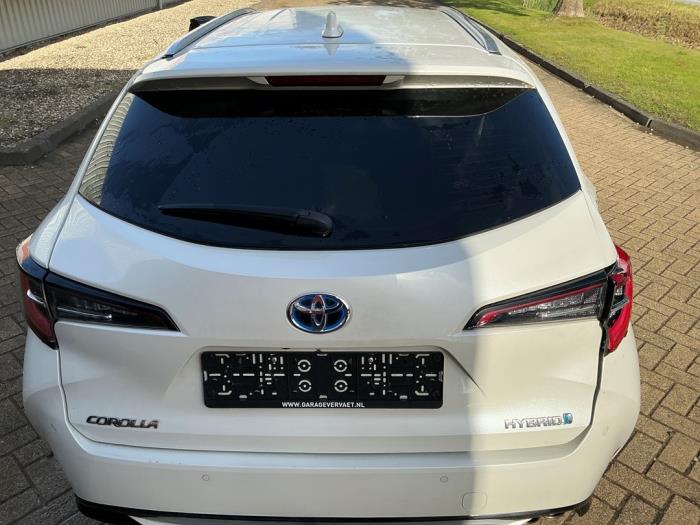 Toyota Corolla Touring Sport 2.0 16V Hybrid Vehículo de desguace (2020, Metálico, Blanco)