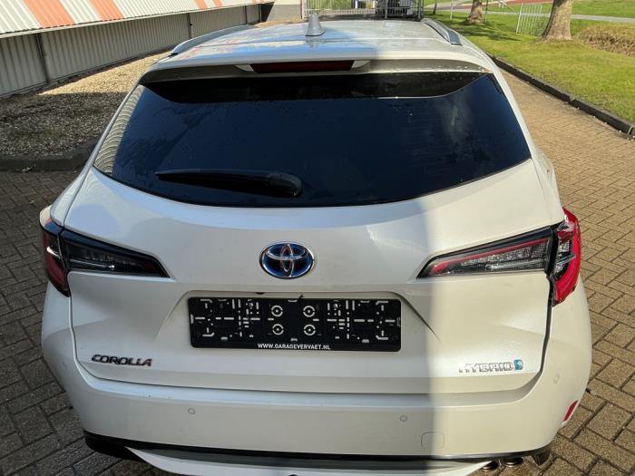 Toyota Corolla Touring Sport 2.0 16V Hybrid Vehículo de desguace (2020, Metálico, Blanco)