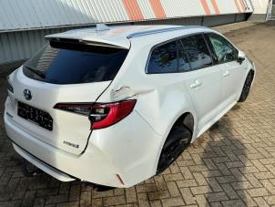 Toyota Corolla Touring Sport 2.0 16V Hybrid Vehículo de desguace (2020, Metálico, Blanco)
