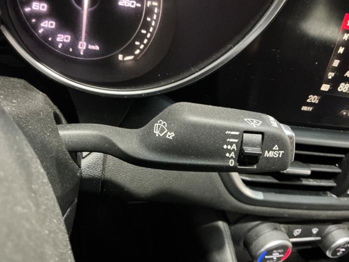 Alfa Romeo Giulia 2.2d 150 16V Vehículo de desguace (2016, Rojo)