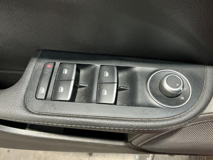 Alfa Romeo Giulia 2.2d 150 16V Vehículo de desguace (2016, Rojo)