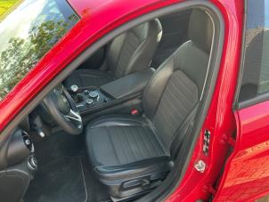 Alfa Romeo Giulia 2.2d 150 16V Vehículo de desguace (2016, Rojo)