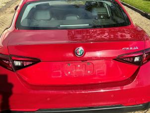 Alfa Romeo Giulia 2.2d 150 16V Vehículo de desguace (2016, Rojo)