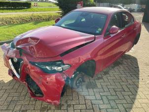 Alfa Romeo Giulia 2.2d 150 16V Vehículo de desguace (2016, Rojo)