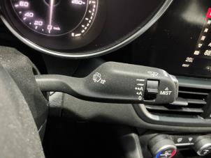 Alfa Romeo Giulia 2.2d 150 16V Vehículo de desguace (2016, Rojo)