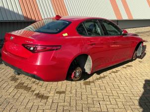 Alfa Romeo Giulia 2.2d 150 16V Vehículo de desguace (2016, Rojo)