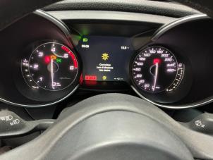 Alfa Romeo Giulia 2.2d 150 16V Vehículo de desguace (2016, Rojo)