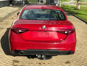 Alfa Romeo Giulia 2.2d 150 16V Vehículo de desguace (2016, Rojo)