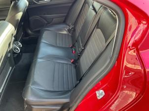 Alfa Romeo Giulia 2.2d 150 16V Vehículo de desguace (2016, Rojo)