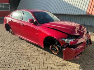 Alfa Romeo Giulia 2.2d 150 16V Vehículo de desguace (2016, Rojo)