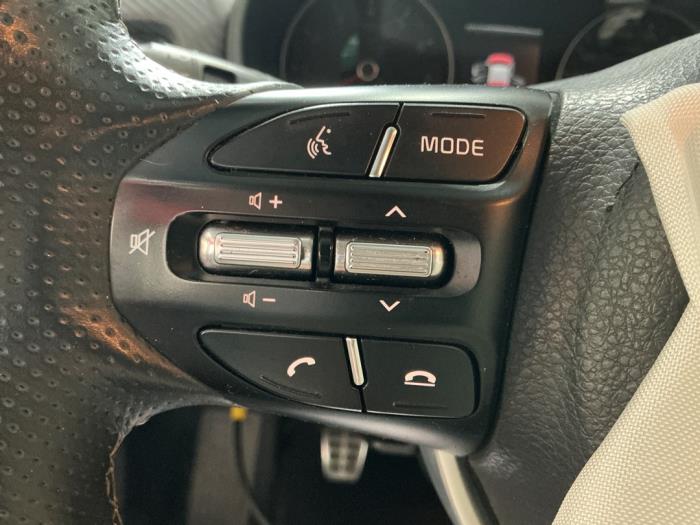 Kia Rio IV 1.0i T-GDi 100 12V Vehículo de desguace (2022, Gris)