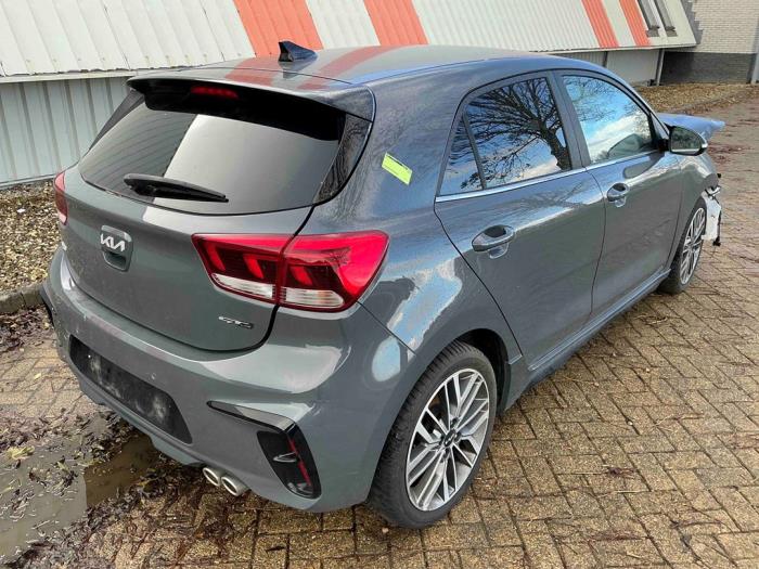 Kia Rio IV 1.0i T-GDi 100 12V Vehículo de desguace (2022, Gris)