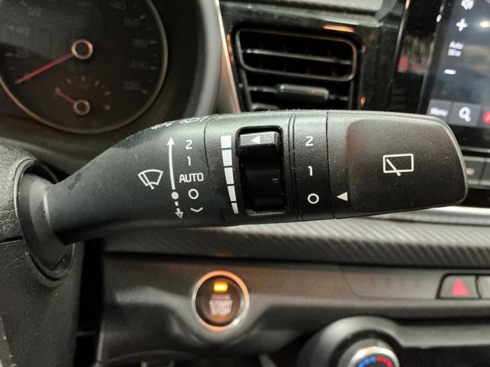 Kia Rio IV 1.0i T-GDi 100 12V Vehículo de desguace (2022, Gris)