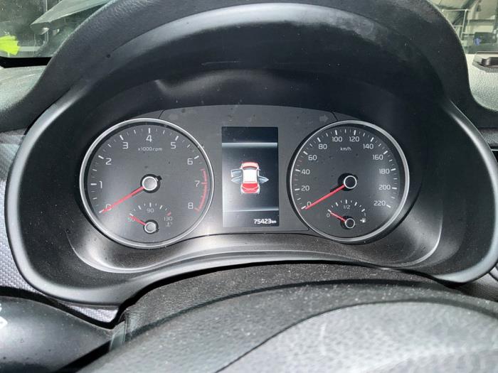 Kia Rio IV 1.0i T-GDi 100 12V Vehículo de desguace (2022, Gris)
