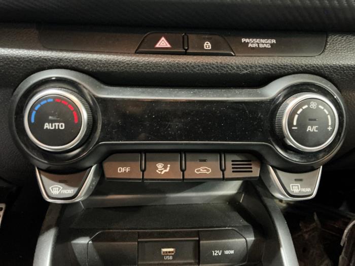 Kia Rio IV 1.0i T-GDi 100 12V Vehículo de desguace (2022, Gris)