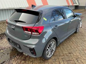 Kia Rio IV 1.0i T-GDi 100 12V Vehículo de desguace (2022, Gris)