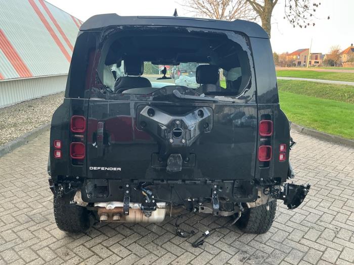 Landrover Defender II 90 3.0 D250 MHEV Épave (2023, Métallisé, Noir)