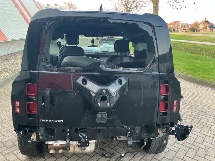 Landrover Defender II 90 3.0 D250 MHEV Épave (2023, Métallisé, Noir)