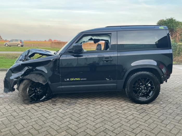 Landrover Defender II 90 3.0 D250 MHEV Épave (2023, Métallisé, Noir)