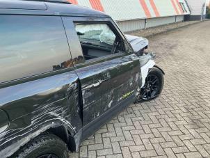 Landrover Defender II 90 3.0 D250 MHEV Épave (2023, Métallisé, Noir)