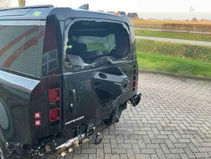 Landrover Defender II 90 3.0 D250 MHEV Épave (2023, Métallisé, Noir)