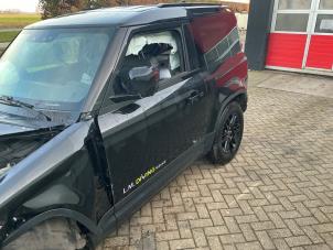Landrover Defender II 90 3.0 D250 MHEV Épave (2023, Métallisé, Noir)